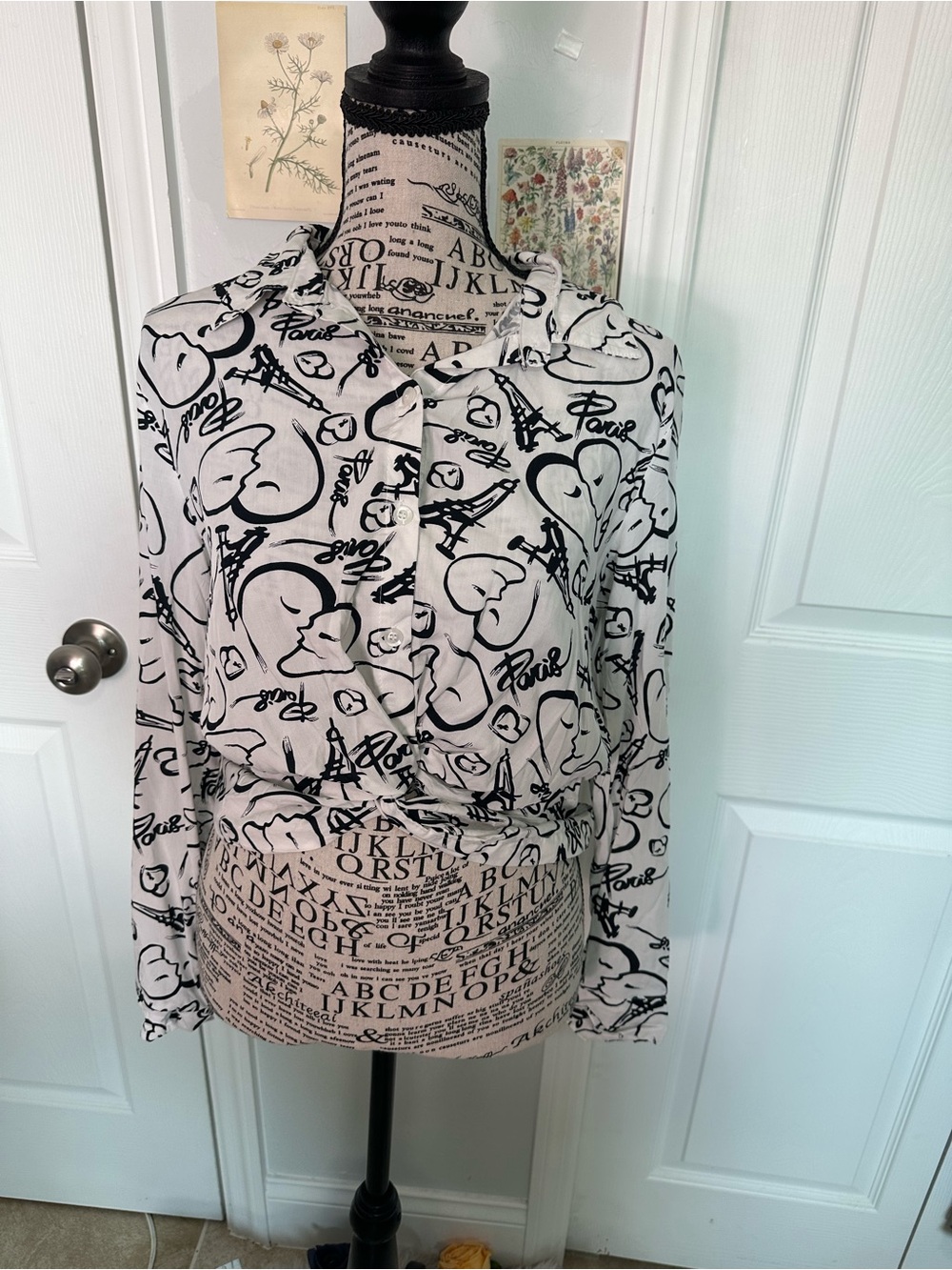 Graphic Paris Print White Button-Down Shirt